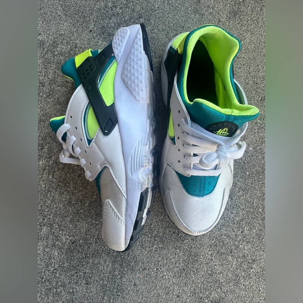 Nike Kids Sneakers - White, Volt, Teal - Picture 3 of 5